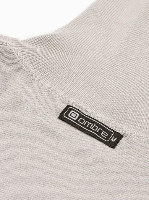 Světle šedý svetr s límcem E179