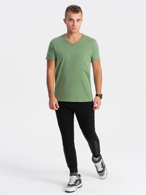 Bavlněné pánské zelené tričko s výstřihem do V V10-TSBS-0145