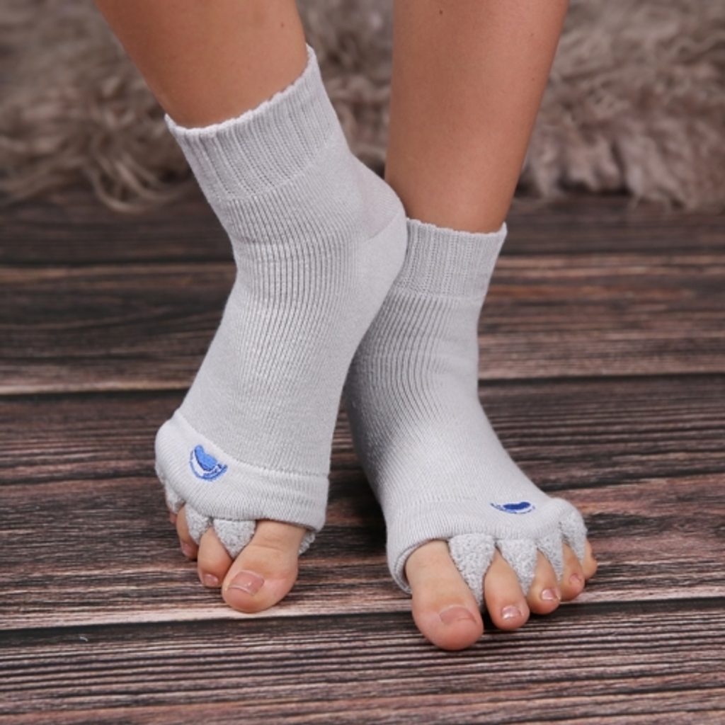 naBOSo – ADJUSTAČNÍ PONOŽKY Grey – Pro-nožky Original s.r.o. – Korektory a adjustační  ponožky – Doplňky – Zažijte pohodlí barefoot bot.