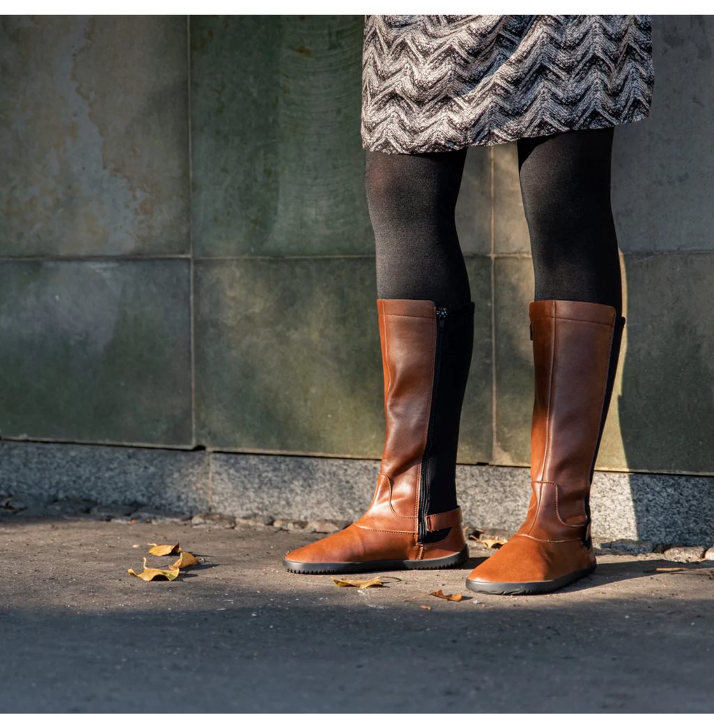 naBOSo – AHINSA SHOES KOZAČKY BROWN – Ahinsa shoes® – Kozačky – Dámské –  Zažijte pohodlí barefoot bot.