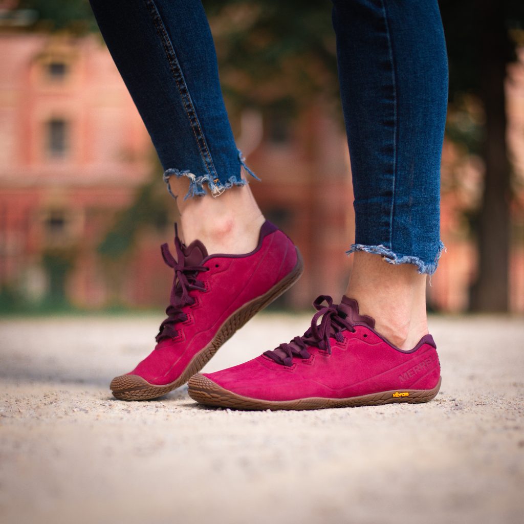 naBOSo – MERRELL VAPOR GLOVE 3 LUNA LTR W Pomegranate – Merrell – Sportovní  – Dámské – Zažijte pohodlí barefoot bot.