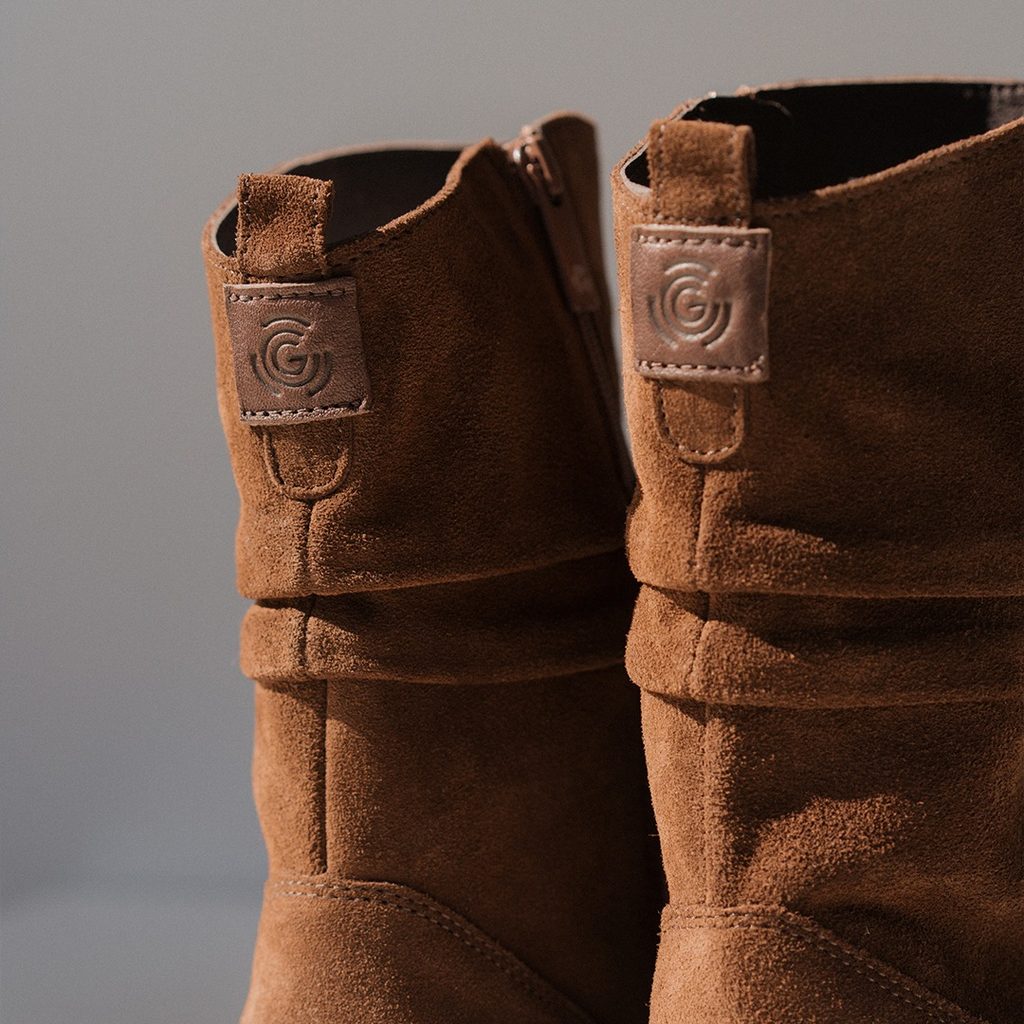 naBOSo – GROUNDIES ODESSA WOMEN Dark Brown | Dámské barefoot kozačky –  Groundies – Tall Boots – Women – Experience the Comfort of Barefoot Shoes