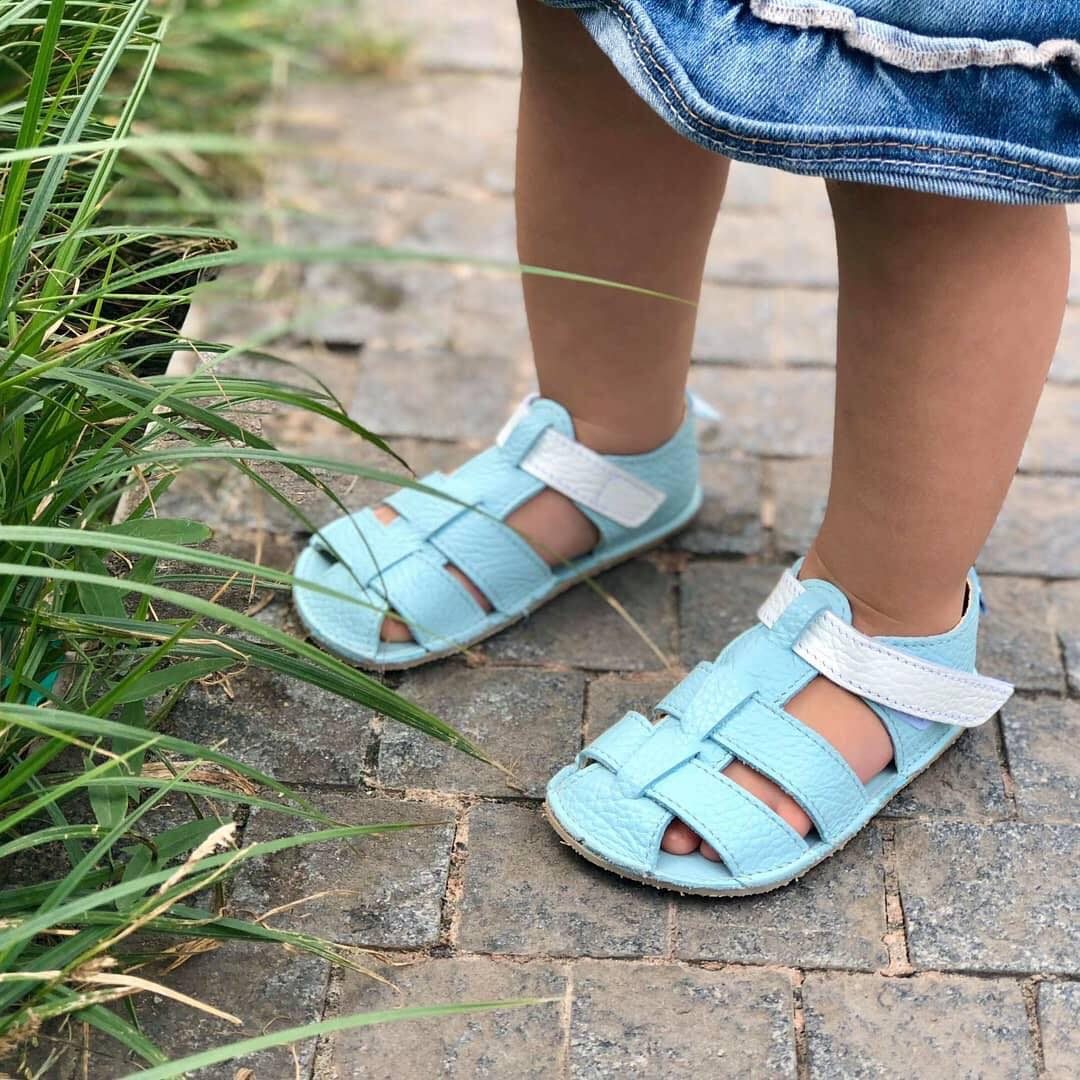 naBOSo – Jak vybrat první dětské barefoot botičky a bačkůrky – Zažijte  pohodlí barefoot bot