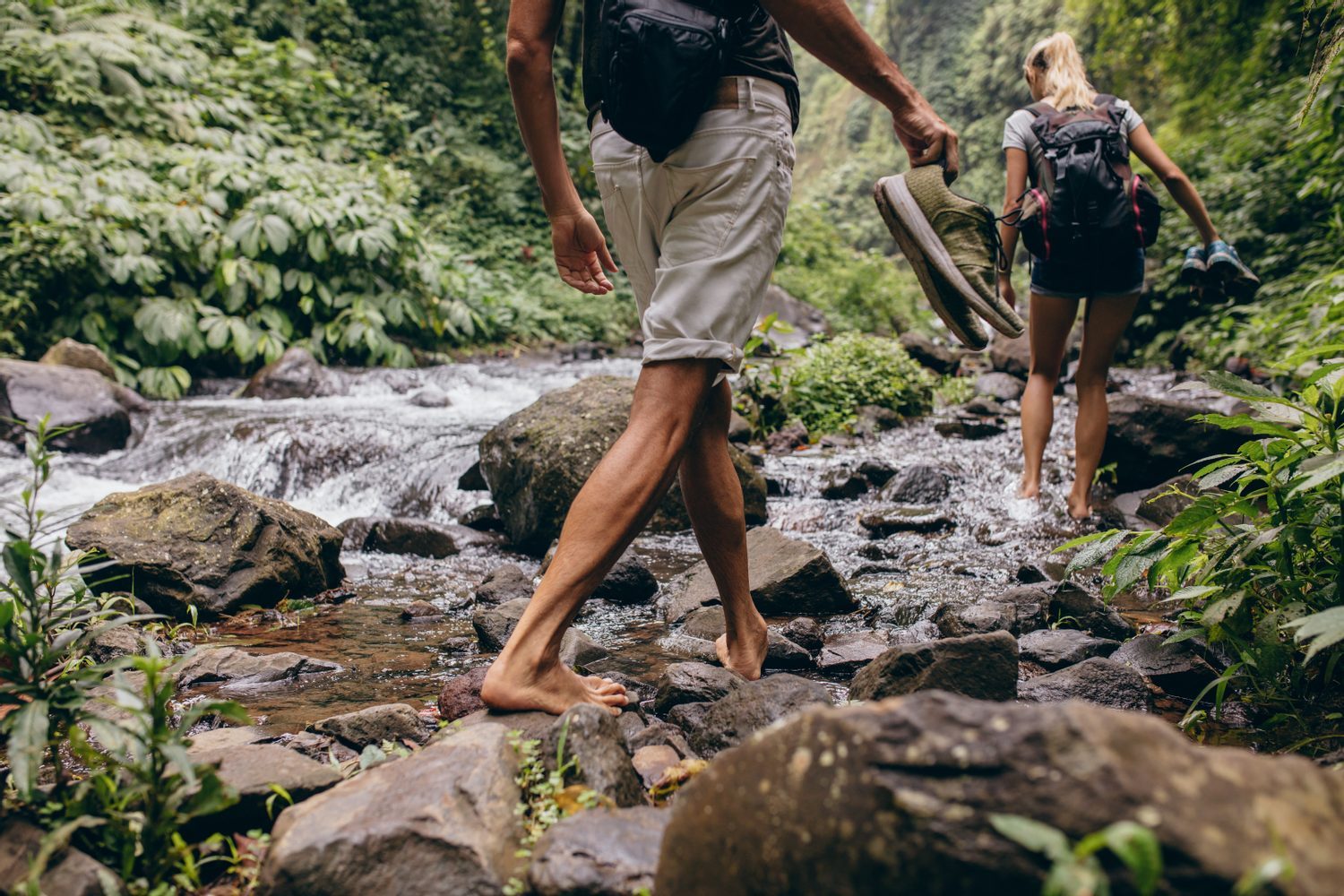 How to start hiking in barefoot shoes