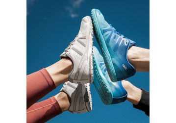 Barefoot běh a zranění: Nejčastější obavy běžců z pohledu vědy