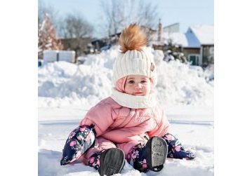 Od kočárku po první krůčky: Jak vybavit nejmenší děti na zimu