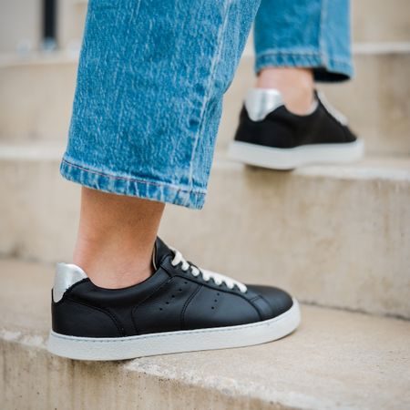 GROUNDIES UNIVERSE WOMEN Black Silver