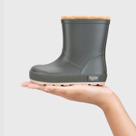 Barefoot rain boots deals