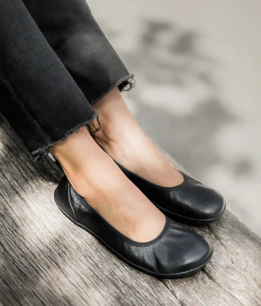 Women’s barefoot shoes