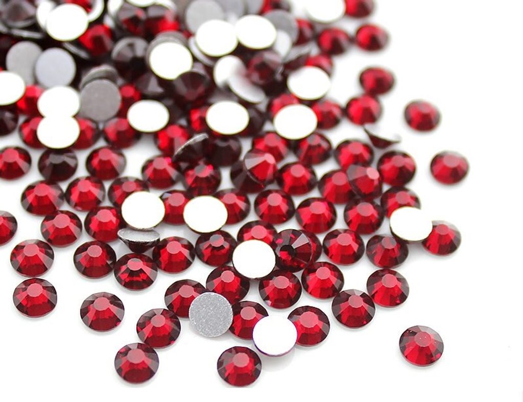 Kamínky na řasy Swarovski elements Siam Ruby - 25, 50ks - 25ks