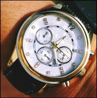 Oslnivé hodinky Geneva Pearl Swarovski zlaté - brown