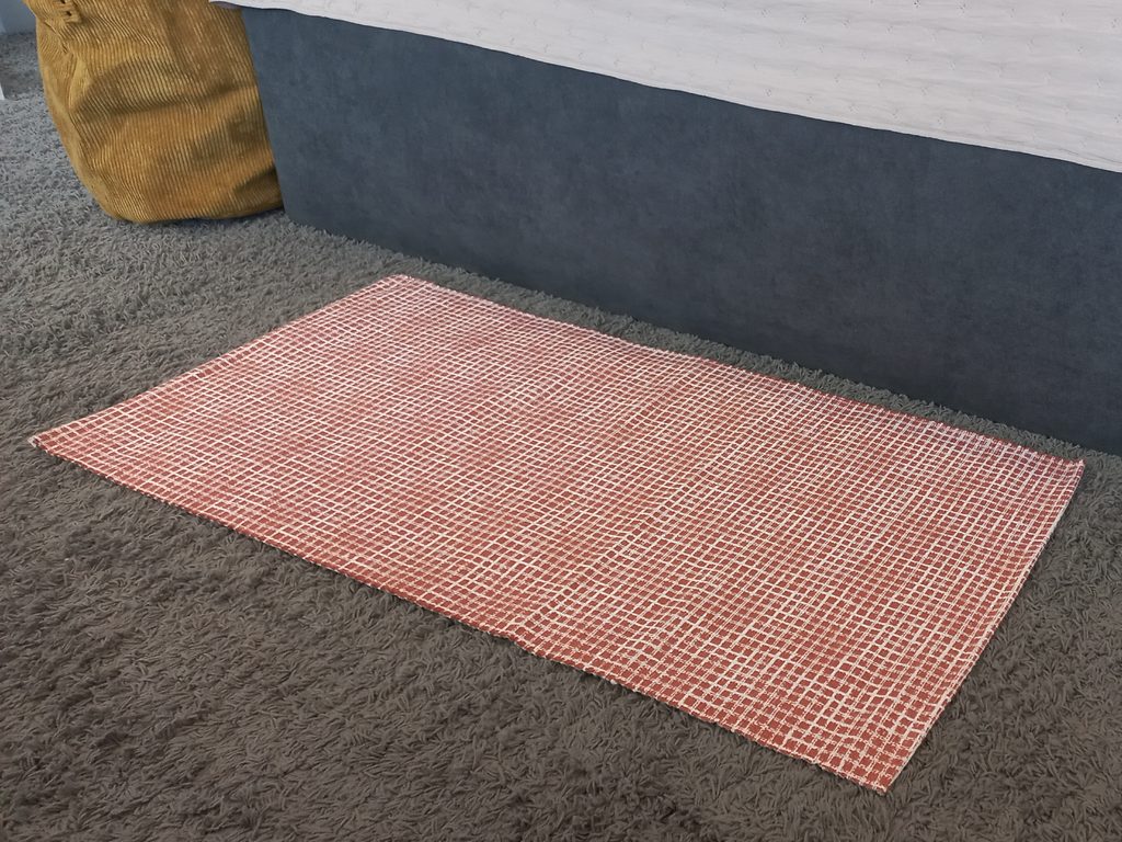 I-LIVING.cz - TODAY TERRA ROSA koberec 60x120 cm červené čtverečky - TODAY  - Koberce a rohožky - Bytový textil - zdravý spánek & bydlení