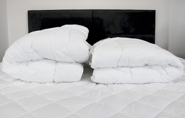 Přikrývka MikroSTOP protiroztočová 4 roční období spínací