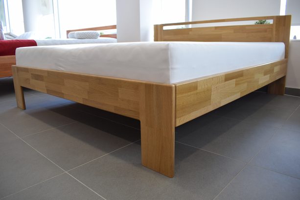 Dubová postel Duos 2,5 cm masiv cink