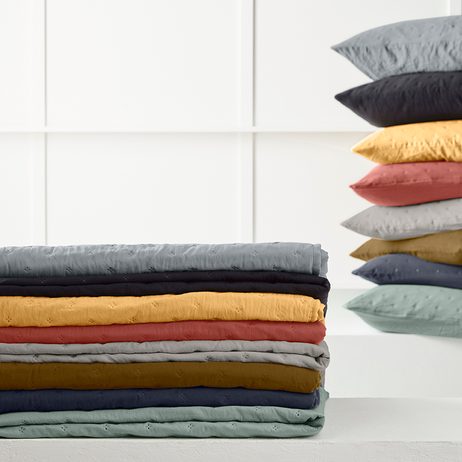 TODAY set přehoz + povlaky na polštáře Acier