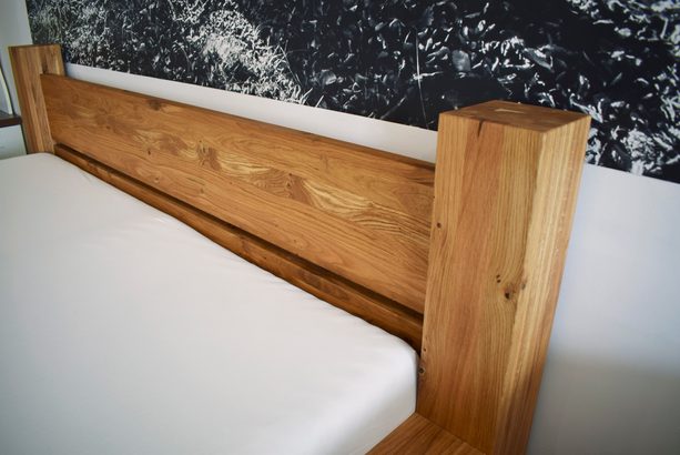 Dubová postel Fortis 15 cm masiv rustik