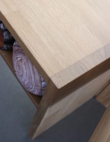 Noční stolek Kolnig dub cink - výstavní kus