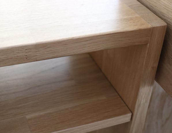 Noční stolek Kolnig dub cink - výstavní kus