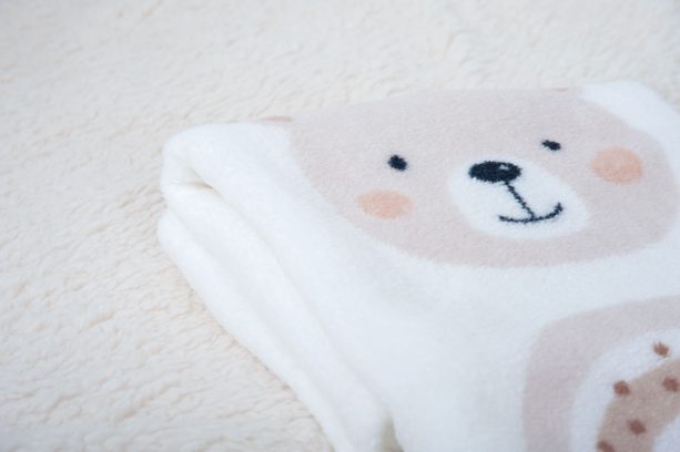 Dečka pro miminka Malí kamarádi 75x100 cm