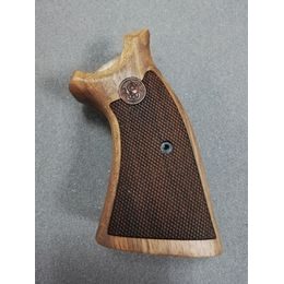 Střenky KSD Smith & Wesson K/L rám square butt Classic ořech