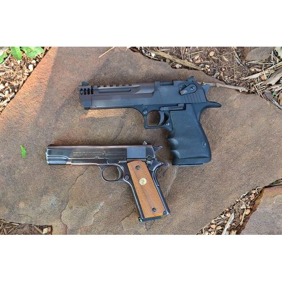 Magnum Research Desert Eagle L5 Black .44 Magnum s integrovaným kompenzátorem