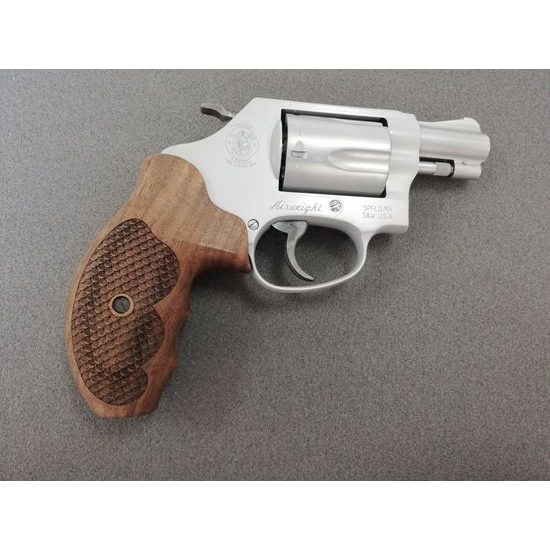 KSD Smith & Wesson J gungrips round butt walnut broad grip 1