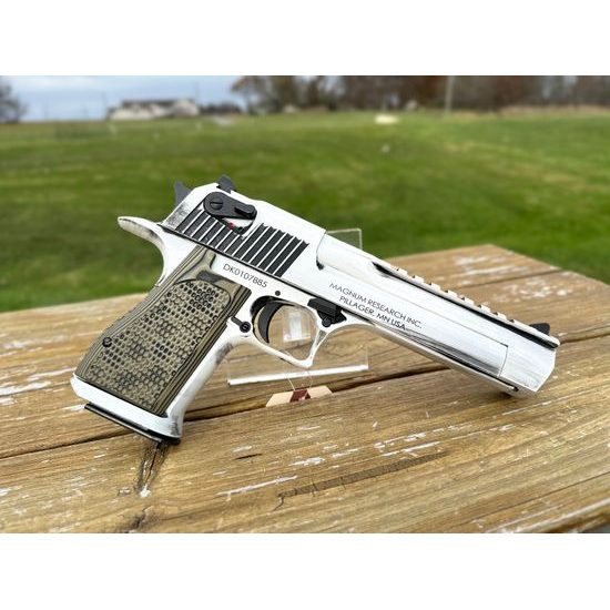 Magnum Research Desert Eagle XIX 6" White Matte Distressed Cerakote .50AE