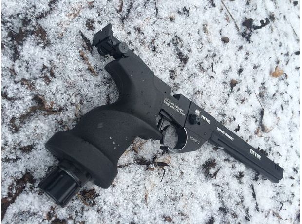 Vzduchová pistole Listone Victor CO2 černá 4,5mm