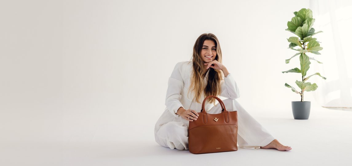 Christel Divide Brown