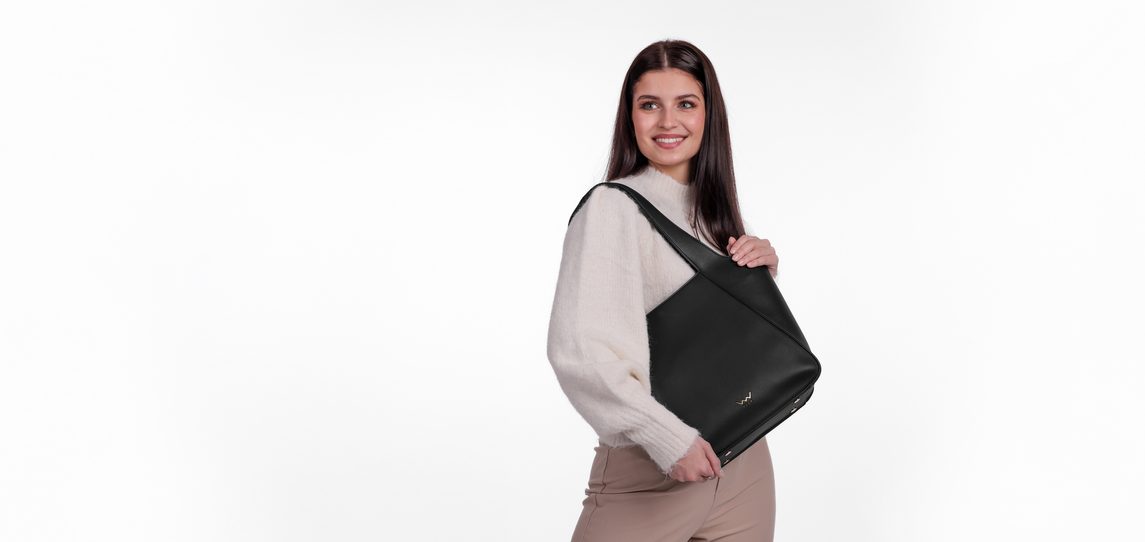 Calyste Middle Black