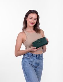 Emina Green
