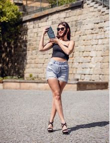 Emina Green
