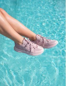 Eileen Beige
