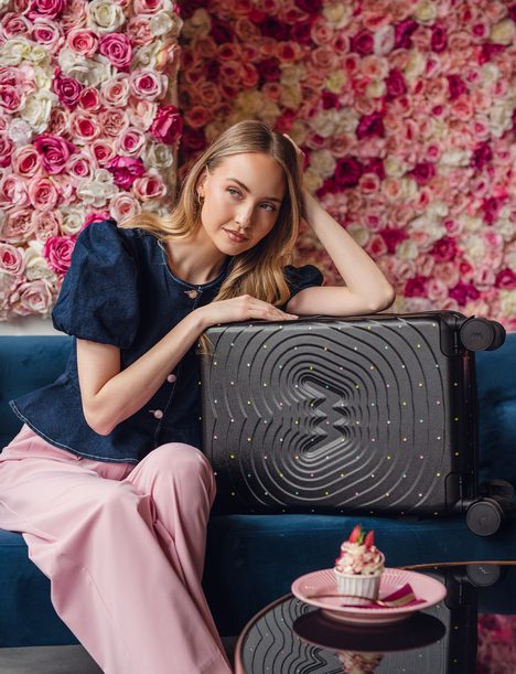 Precious Dotty Black