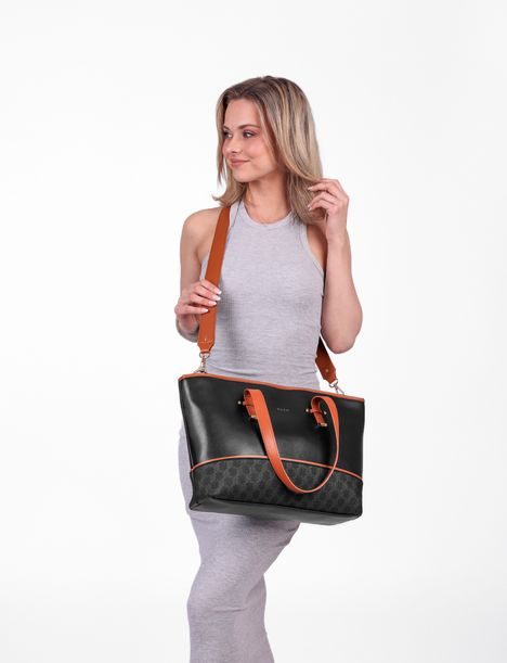 Benita MN Black