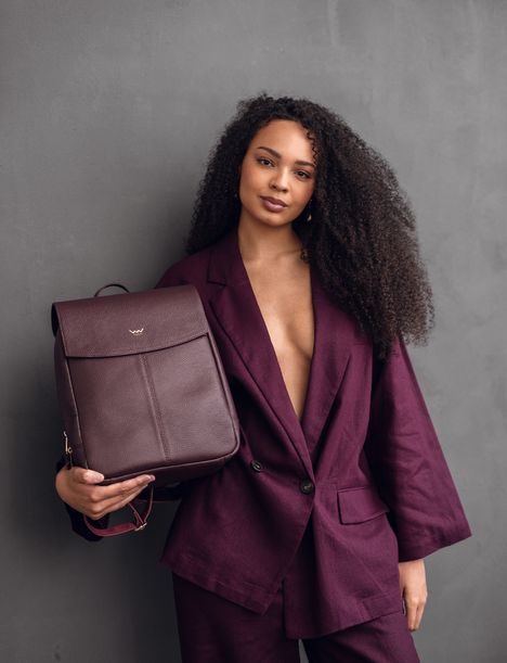 Evasion Grace Wine Red
