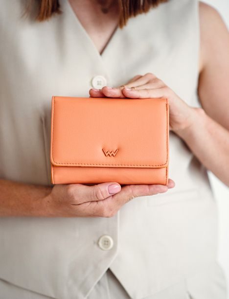 Ryanne Apricot