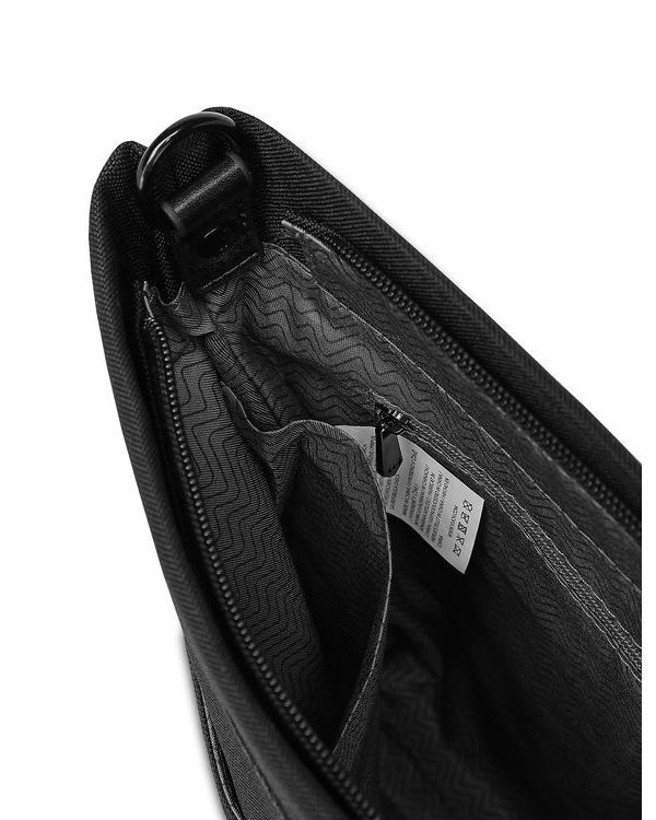 Smokie Resistant Black