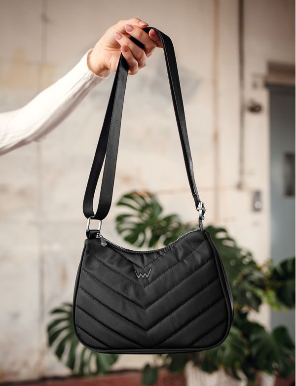 Liva Black