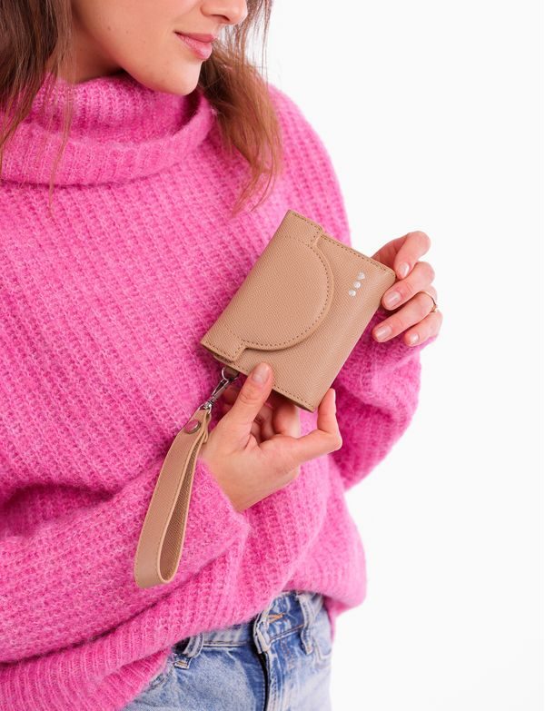 Femke Beige