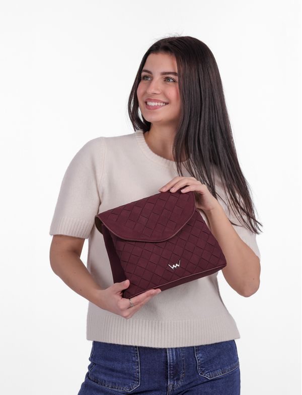 Byrsa Intrecciato Wine Red