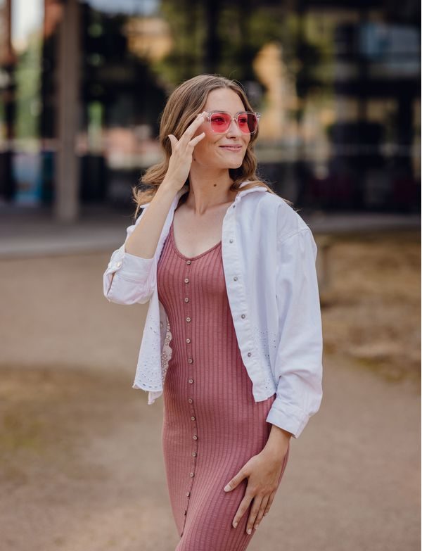 Maveny V Transparent