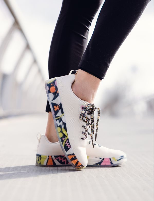 Dazzle Off White
