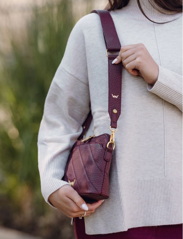 Fossy Belle Wine Red