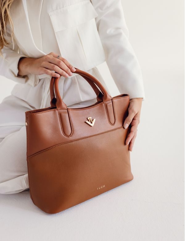 Christel Divide Brown