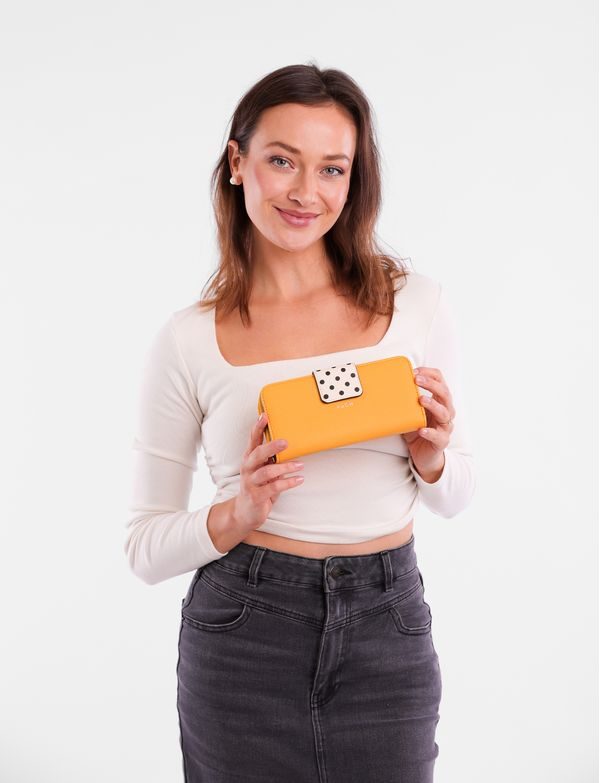 Ineke Yellow