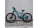 Dětské kolo Core Nipper 24", jednopřevodník, chromovaný modrý, hydraulické MT-200, Z-565 - odpružená vidlice