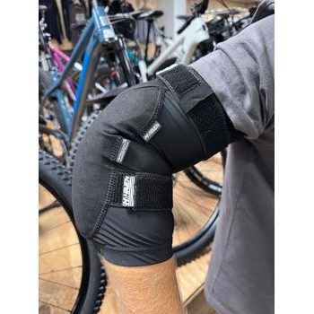 Chrániče loktů Haven Nomic