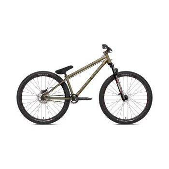 Dirtové kolo NS Bikes METROPOLIS 1 Olivová 2024