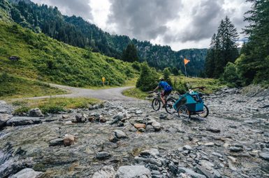 Nejlepší cyklovozíky pro rodiny s dětmi: Jak si užít jízdu bez slz (vašich i dětí)